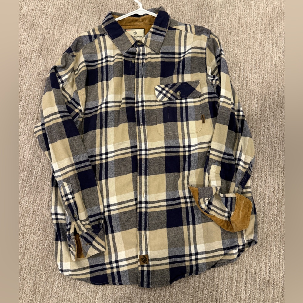 NWOT - Legendary Whitetails Buck Camp Shirt in Navy/ Tan, Cream Plaid